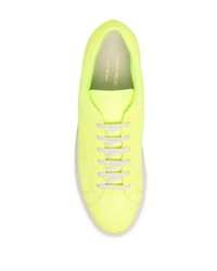 gelbgrüne Leder niedrige Sneakers von Common Projects