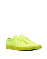 gelbgrüne niedrige Sneakers von Common Projects