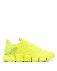 gelbgrüne Sportschuhe von adidas