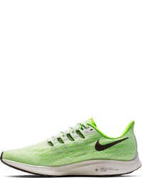 gelbgrüne Sportschuhe von Nike