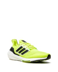 gelbgrüne Sportschuhe von adidas