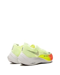 gelbgrüne Sportschuhe von Nike