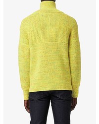 gelbgrüner Pullover mit einem Reißverschluss am Kragen von Burberry