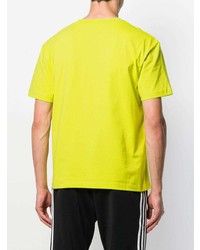 gelbgrünes bedrucktes T-Shirt mit einem Rundhalsausschnitt von McQ Alexander McQueen