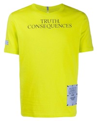 gelbgrünes bedrucktes T-Shirt mit einem Rundhalsausschnitt von McQ