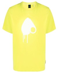 gelbgrünes bedrucktes T-Shirt mit einem Rundhalsausschnitt von Moose Knuckles