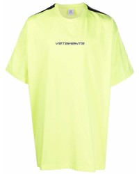 gelbgrünes bedrucktes T-Shirt mit einem Rundhalsausschnitt von Vetements