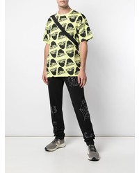 gelbgrünes bedrucktes T-Shirt mit einem Rundhalsausschnitt von Haculla