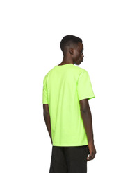 gelbgrünes T-Shirt mit einem Rundhalsausschnitt von CARHARTT WORK IN PROGRESS