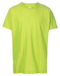 gelbgrünes T-Shirt mit einem Rundhalsausschnitt von Homme Plissé Issey Miyake