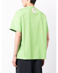 gelbgrünes T-Shirt mit einem Rundhalsausschnitt von Wooyoungmi