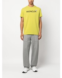gelbgrünes T-Shirt mit einem Rundhalsausschnitt von Moncler