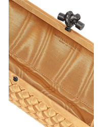 goldene Clutch von Bottega Veneta