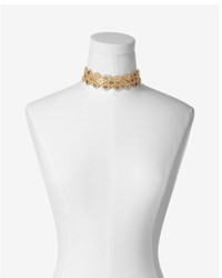 goldene enge Halskette mit geometrischem Muster