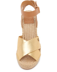 goldene Espadrilles von Tory Burch