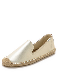 goldene Espadrilles von Soludos