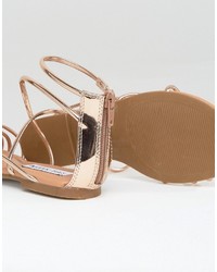 goldene flache Sandalen von Steve Madden