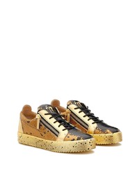 goldene Leder niedrige Sneakers mit Schlangenmuster von Giuseppe Zanotti