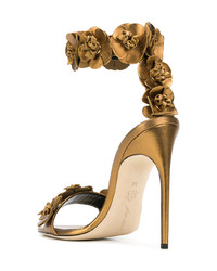 goldene Leder Sandaletten von Brian Atwood