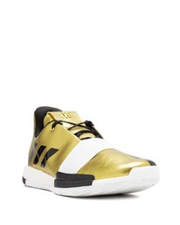 goldene Leder Sportschuhe von adidas