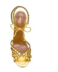 goldene Sandalen mit Sternenmuster von Aquazzura