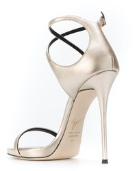 goldene Sandalen von Giuseppe Zanotti Design