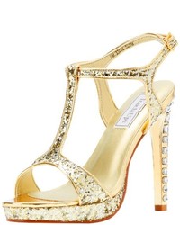 goldene Schuhe aus Pailletten