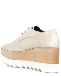 goldene Schuhe von Stella McCartney