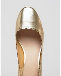 goldene Schuhe von Asos