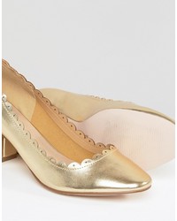 goldene Schuhe von Asos