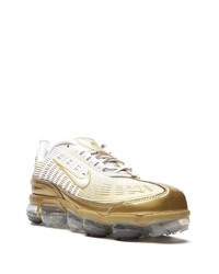 goldene Sportschuhe von Nike