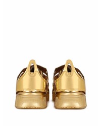 goldene Sportschuhe von Dolce & Gabbana