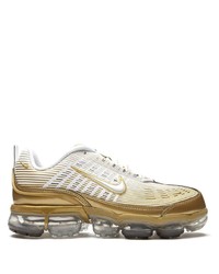 goldene Sportschuhe von Nike