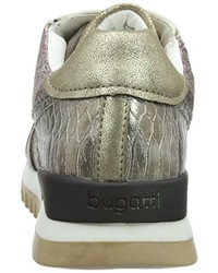 goldene Turnschuhe von Bugatti