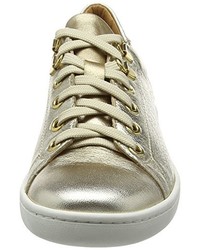 goldene Turnschuhe von Carvela