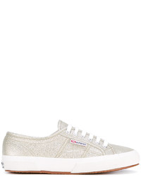 goldene Turnschuhe von Superga