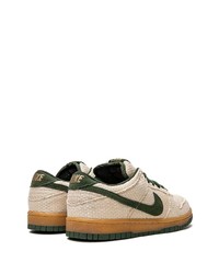 goldene Wildleder niedrige Sneakers von Nike