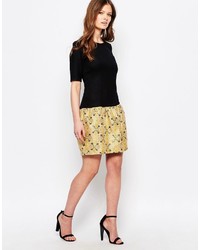 goldenes Kleid von Traffic People