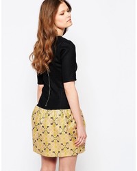 goldenes Kleid von Traffic People