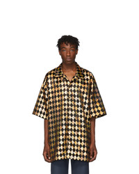 goldenes Kurzarmhemd mit geometrischem Muster von Gucci