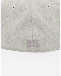 graue Baseballkappe von New Era