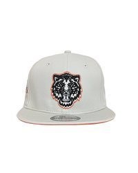 graue Baseballkappe von New Era