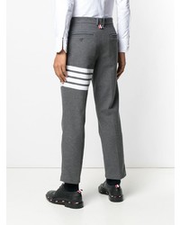 graue bedruckte Chinohose von Thom Browne