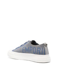 graue bedruckte Leder niedrige Sneakers von Emporio Armani