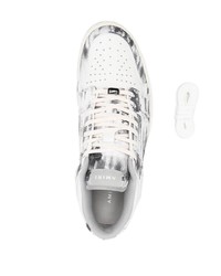 graue bedruckte niedrige Sneakers von Amiri