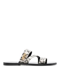 graue bedruckte Sandalen