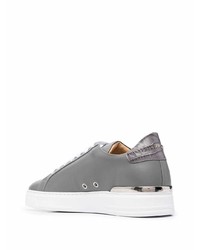 graue beschlagene Leder niedrige Sneakers von Philipp Plein