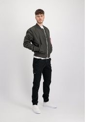 graue Bomberjacke von Alpha Industries