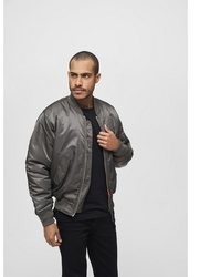 graue Bomberjacke von Brandit