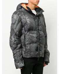 graue Camouflage Daunenjacke von Kru